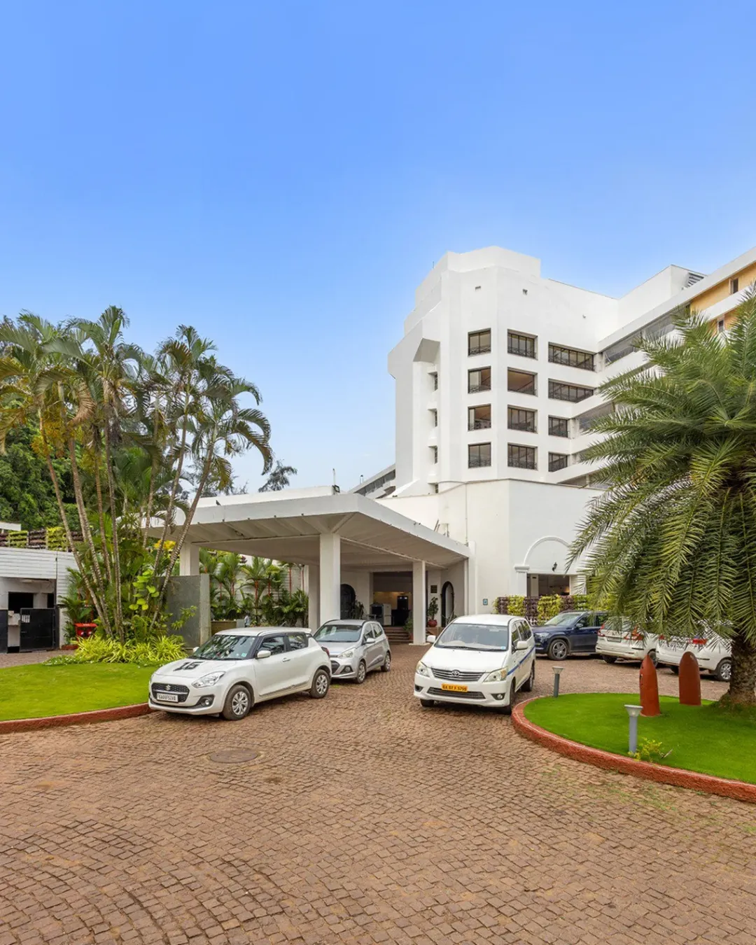 Top 5 Star Hotels Near Goa Airport
